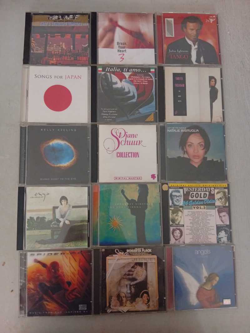 CD Lote 15 Unidades Pop Internacional