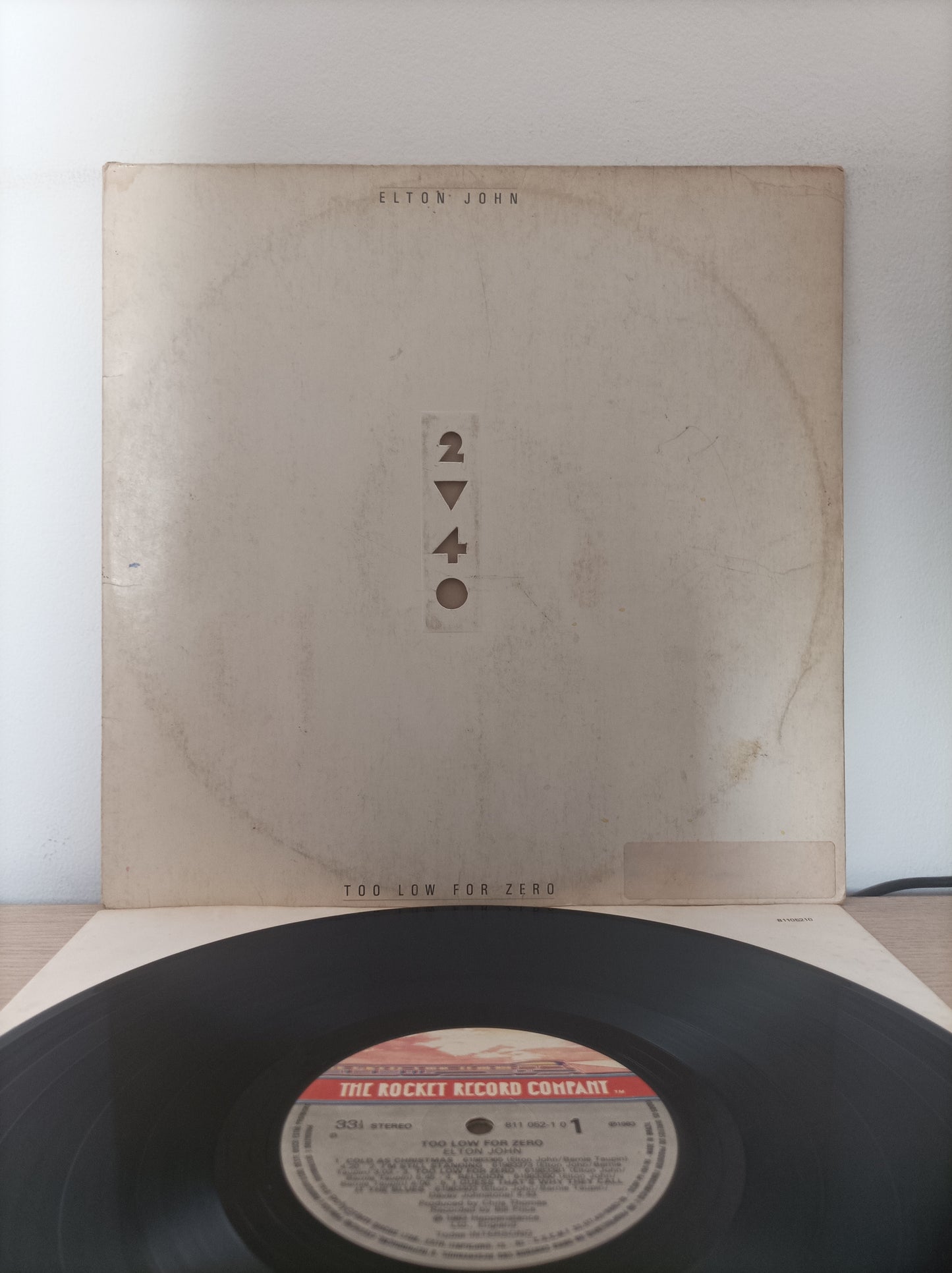 Lp Vinil Elton John Too low for zero Com encarte