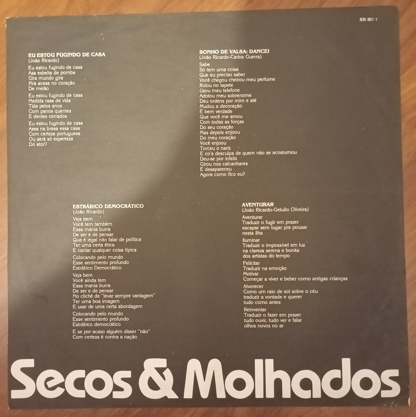 Lp Vinil Secos & Molhados A Volta Do Gato Preto Com Encarte