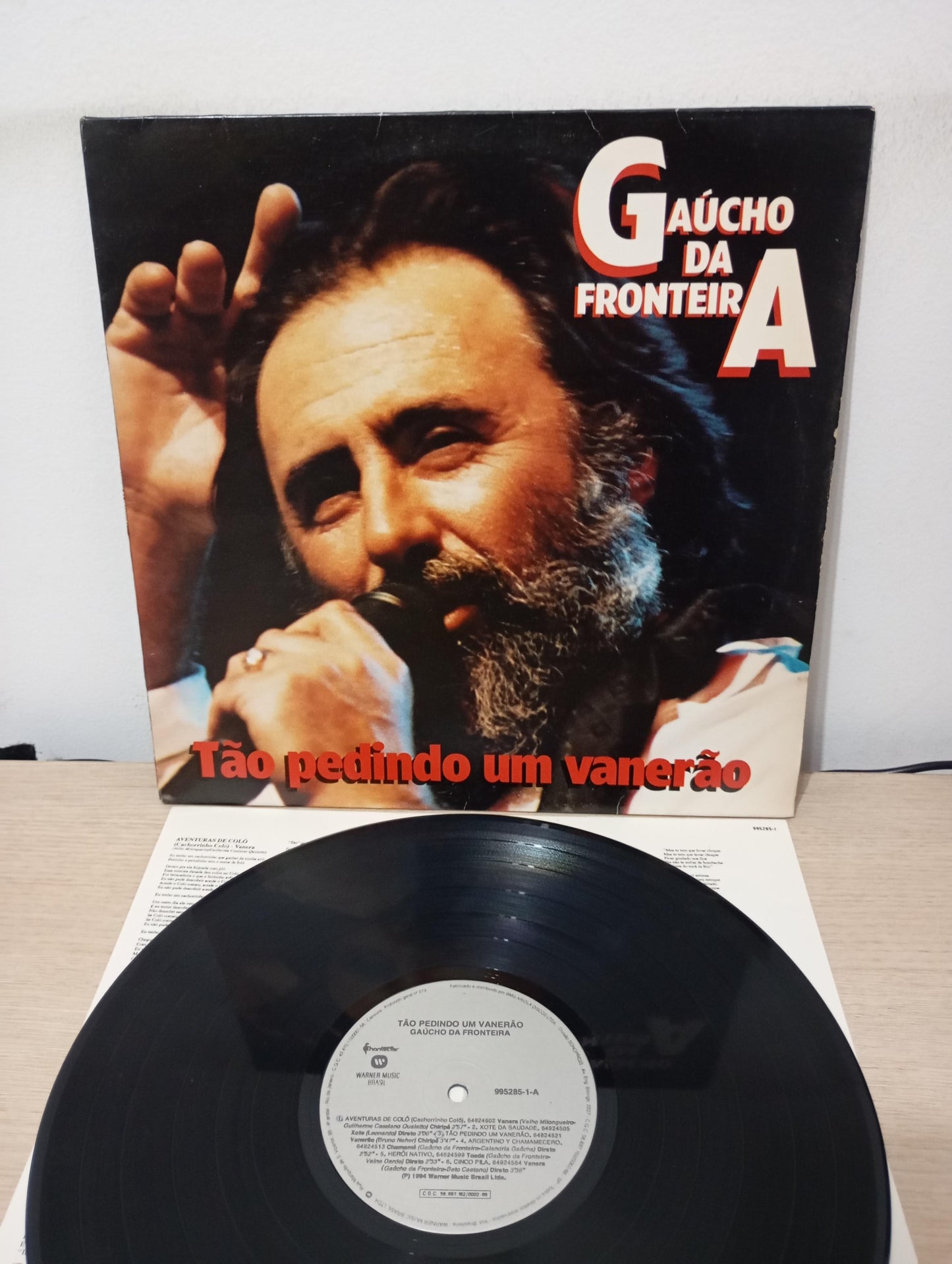 Lp Vinil Gaúcho Da Fronteira Pedindo Um Vanerão Com Encarte