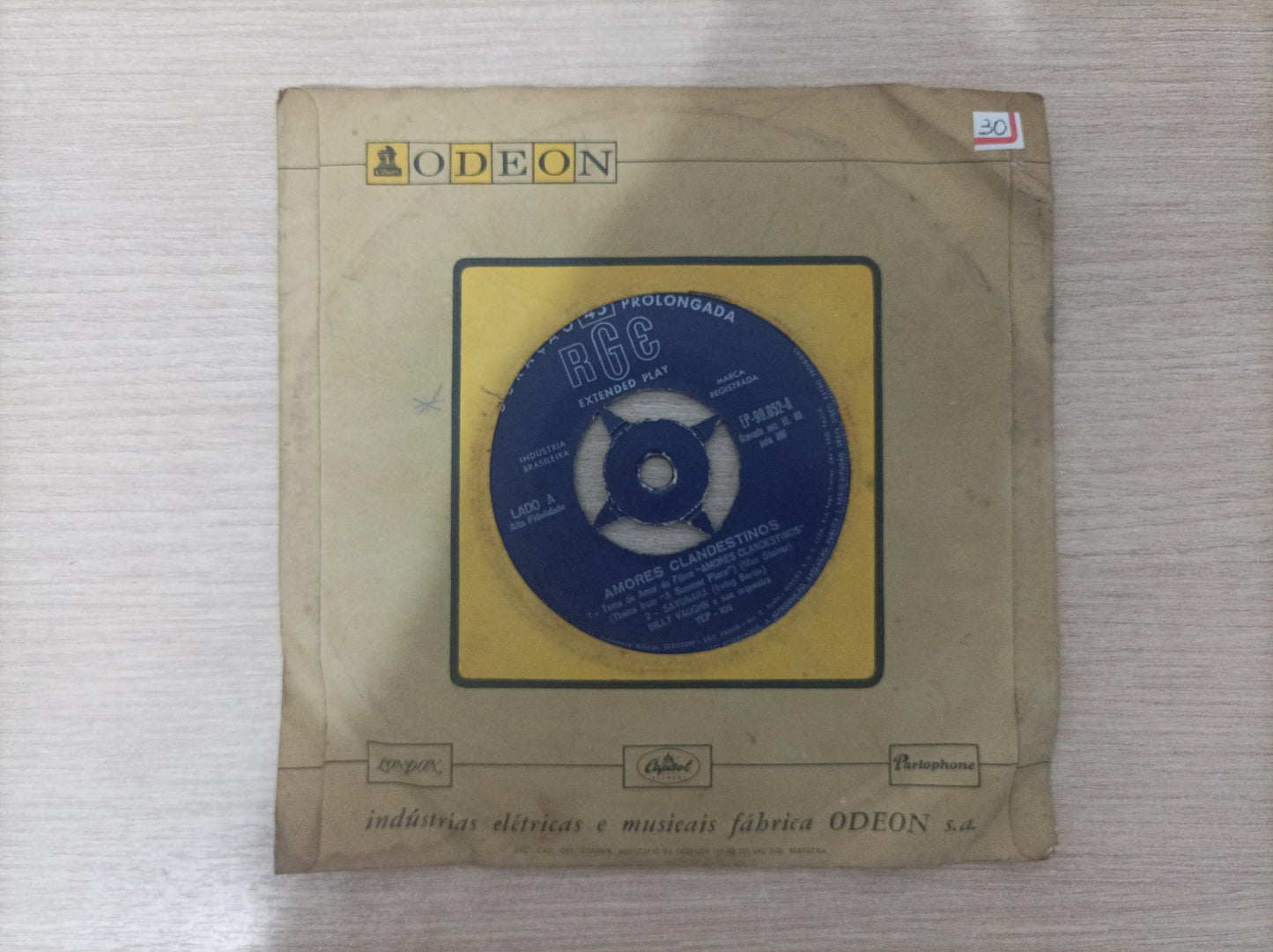 Compacto Vinil Amores Clandestinos