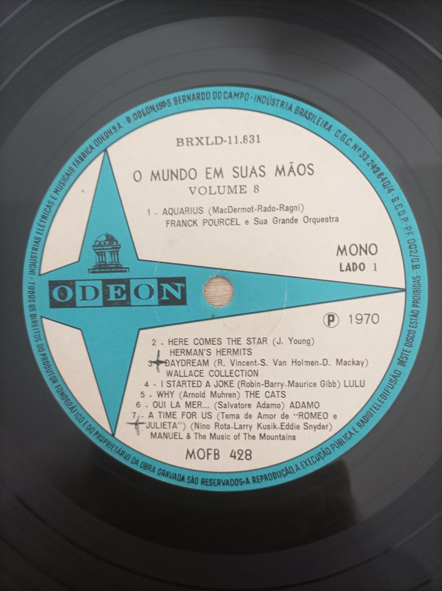 Lp Vinil O Mundo Em Suas Mãos Volume 8