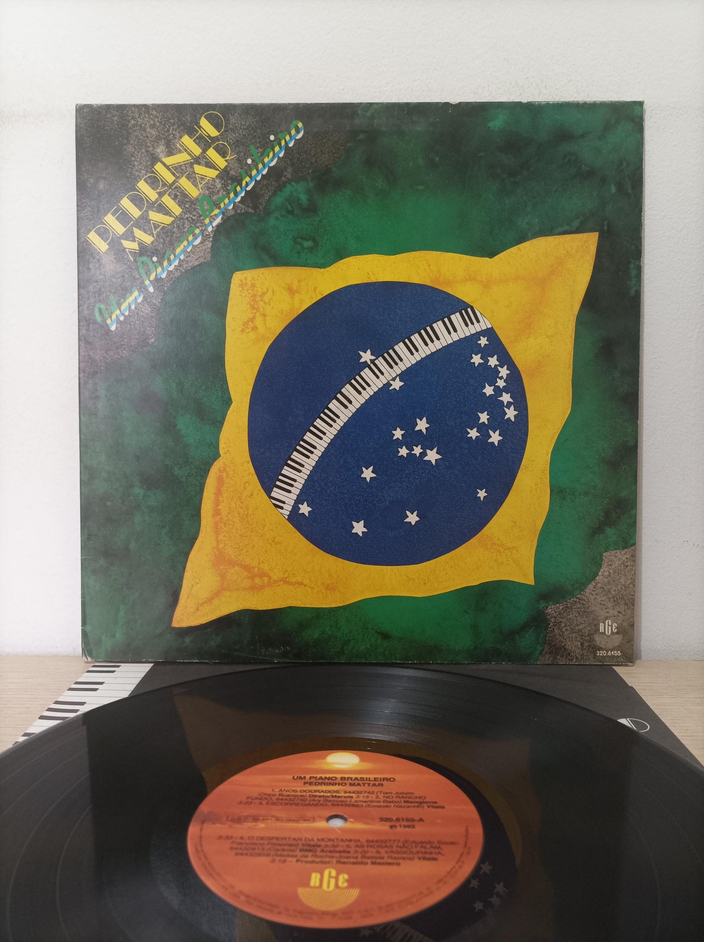 Lp Vinil Pedrinho Mattar Um Piano Brasileiro Com Encarte