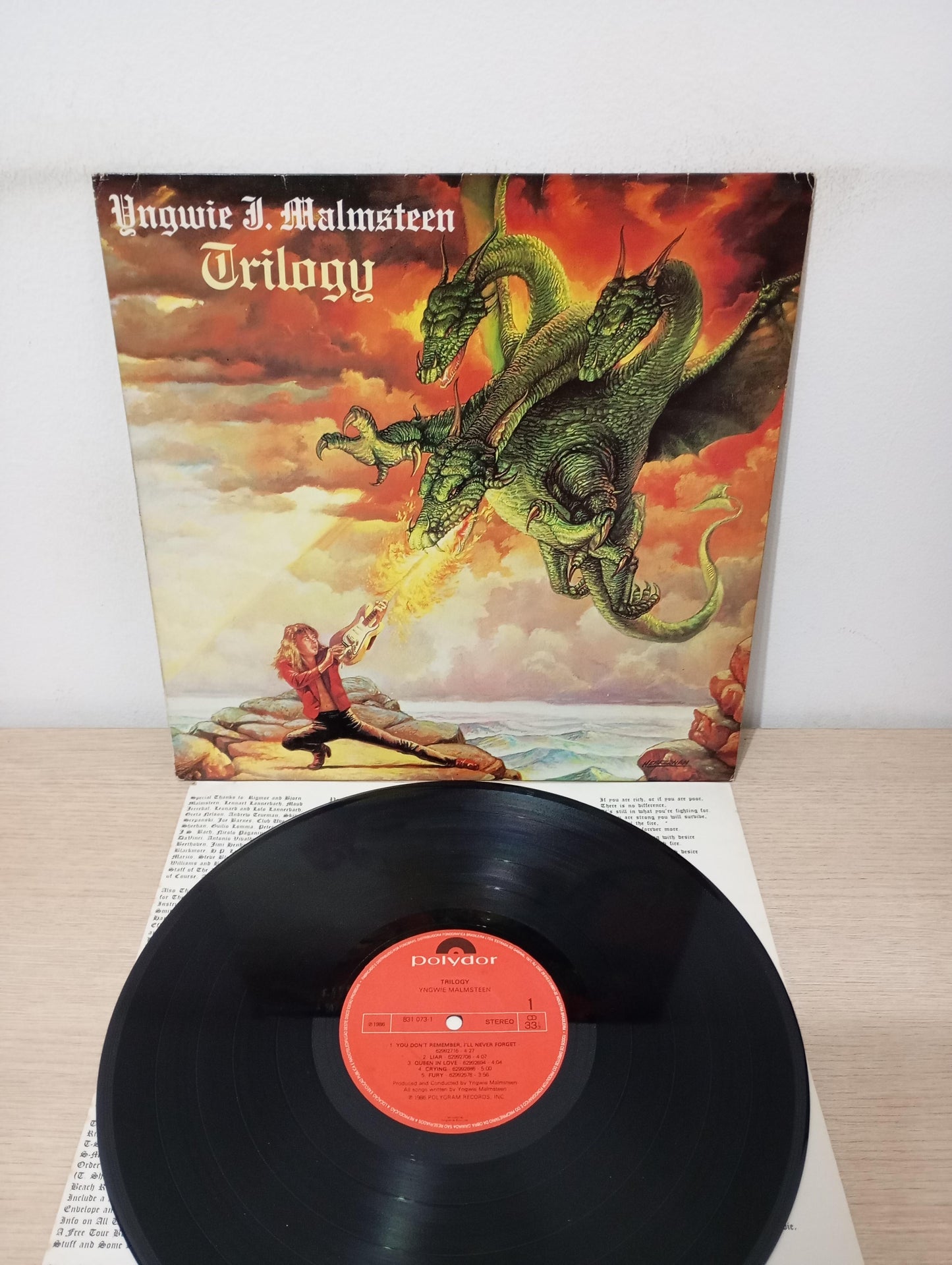 Lp Vinil Yngwie Malmsteen Trilogy Com Encarte