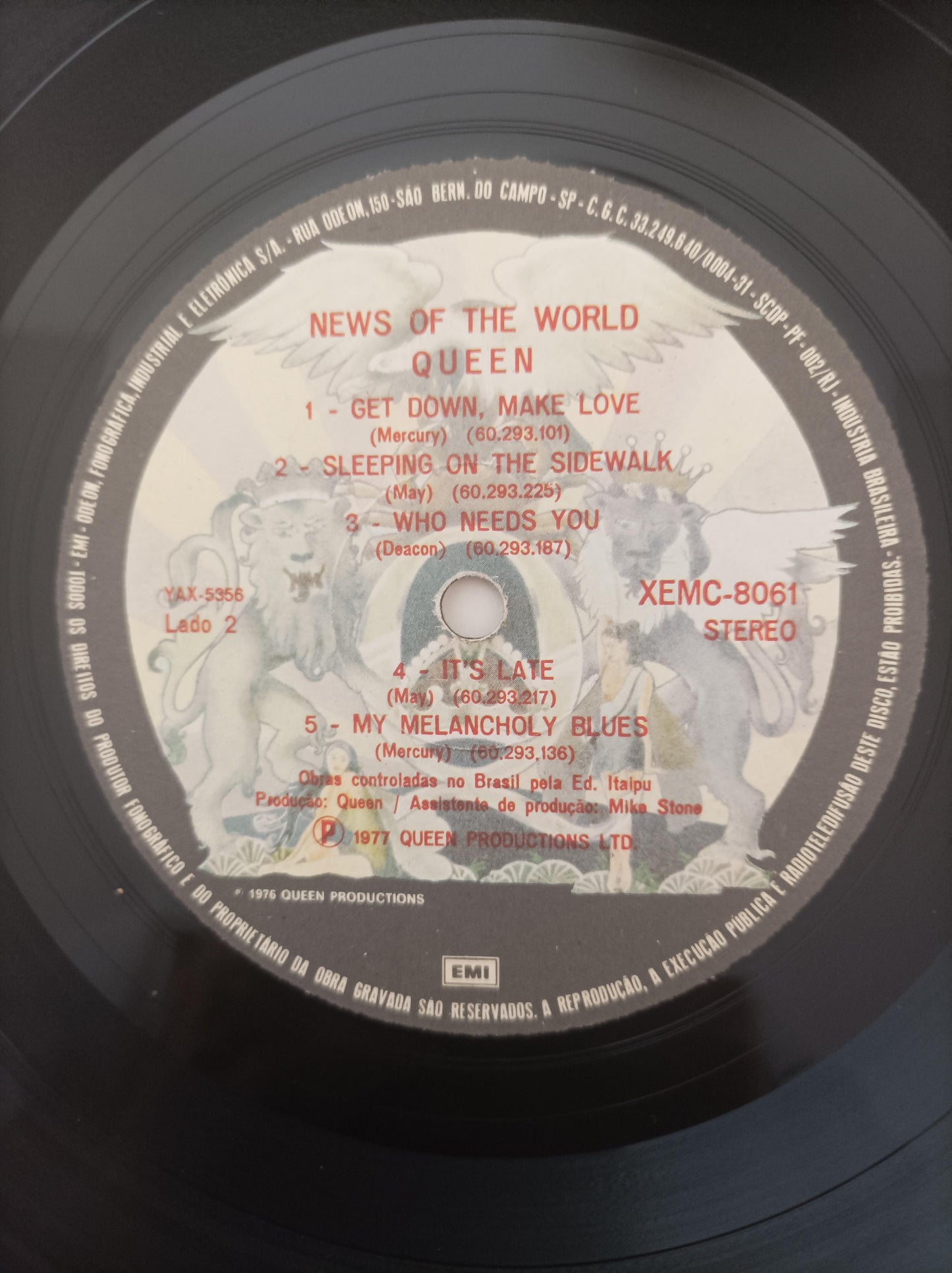 Lp Vinil Queen News Of The World Capa Dupla Com Encarte