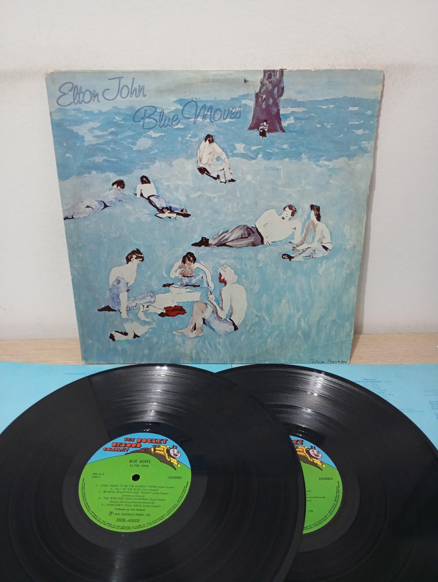 Lp Vinil Elton John Blue Moves Duplo Com Encartes