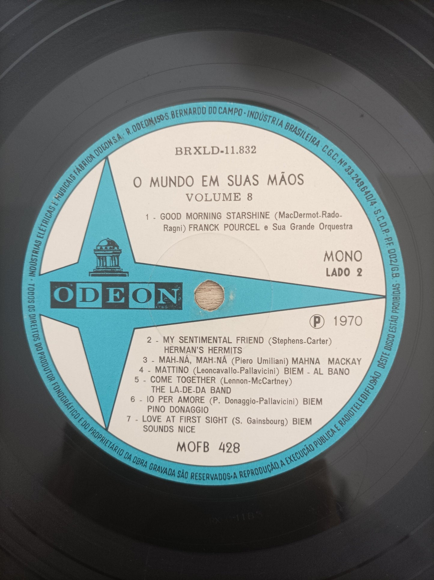 Lp Vinil O Mundo Em Suas Mãos Volume 8