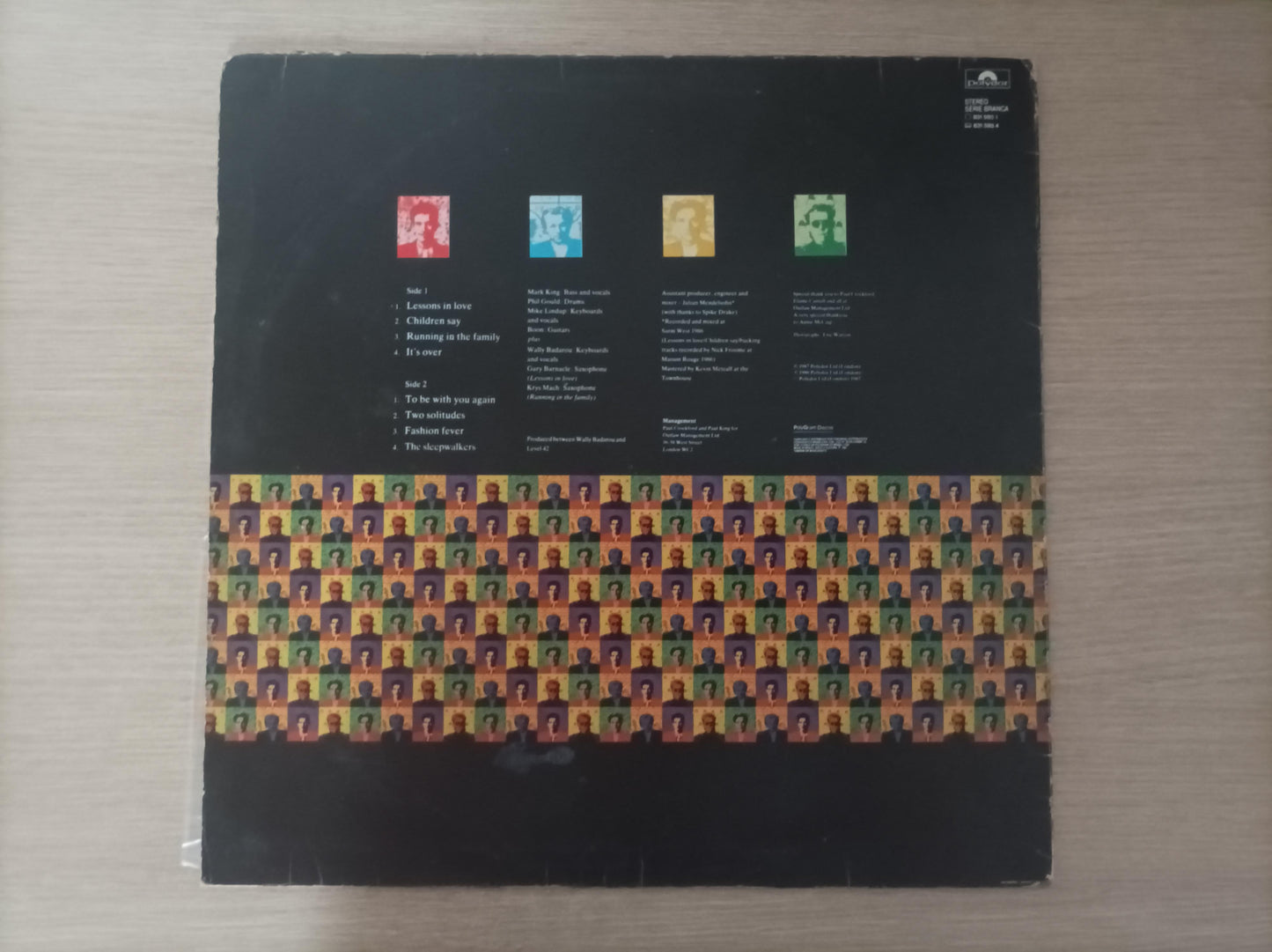 Lp Vinil Level 42 Running In The Family Com Encarte