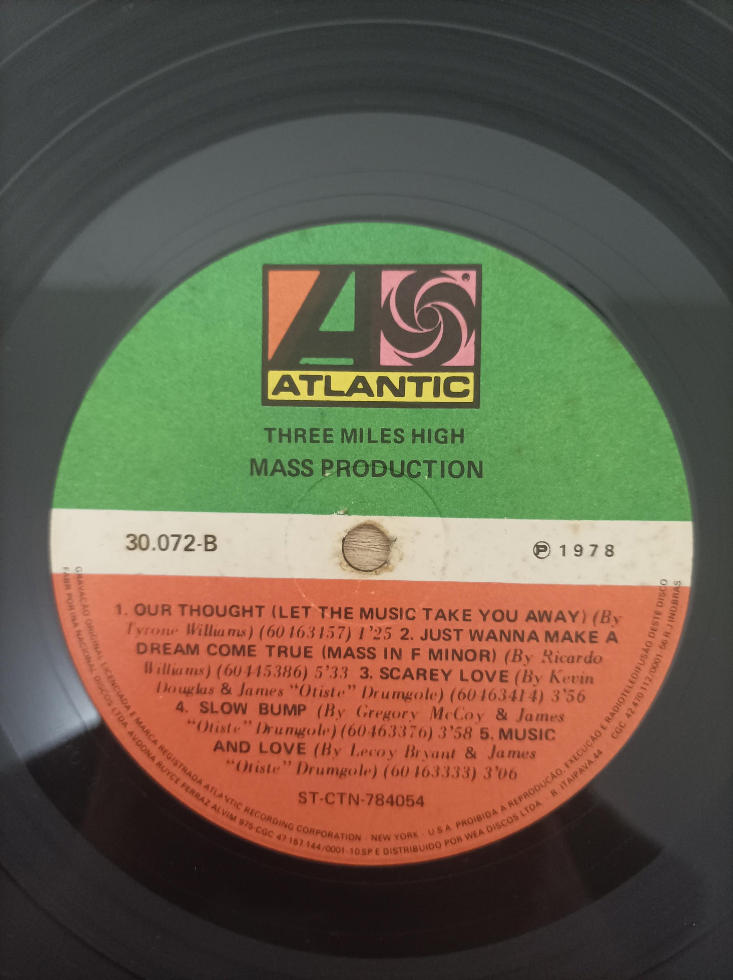 Lp Vinil Mass Production Three Miles High
