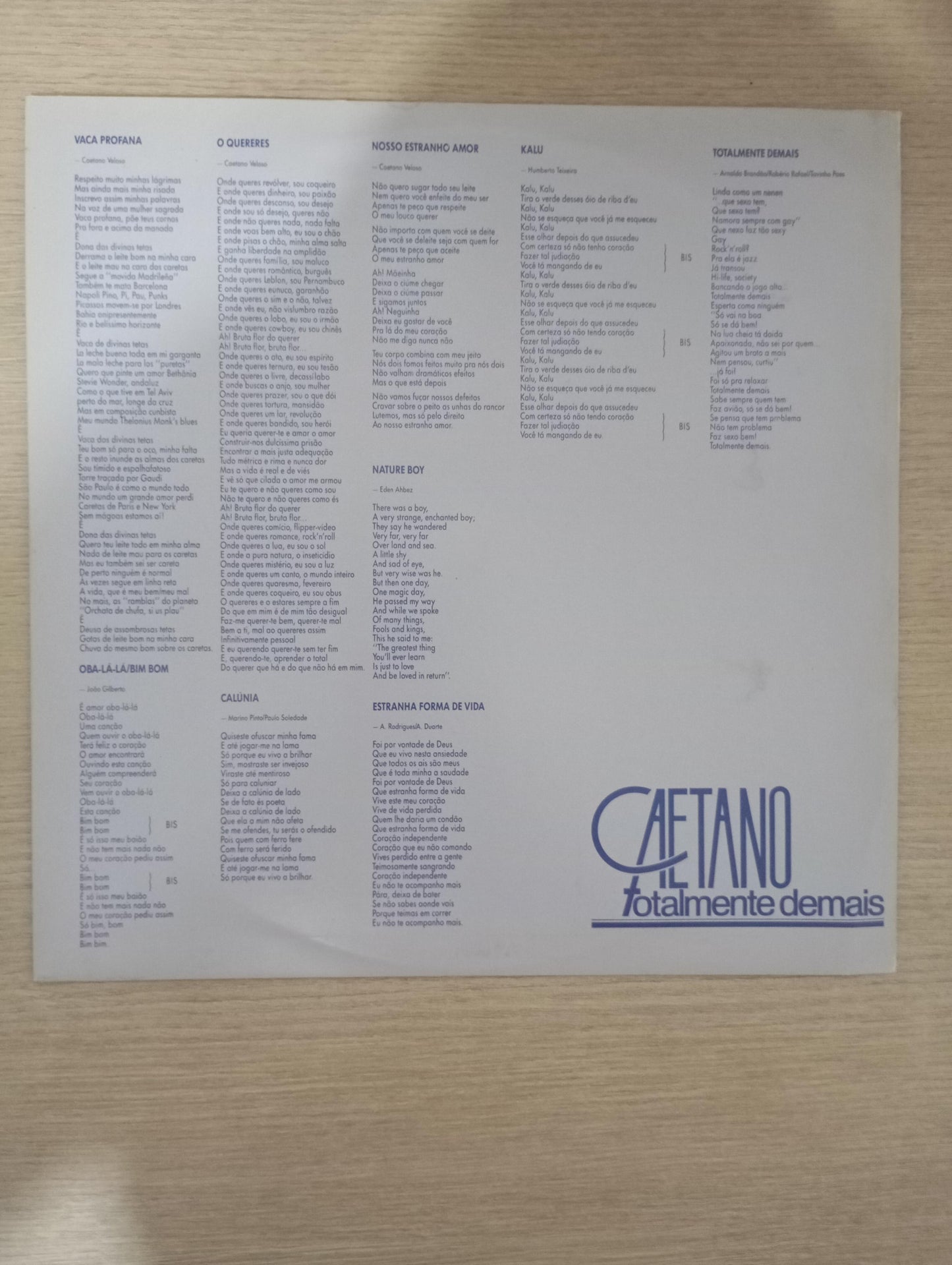 Lp Vinil Caetano Veloso Totalmente Demais Com Encarte