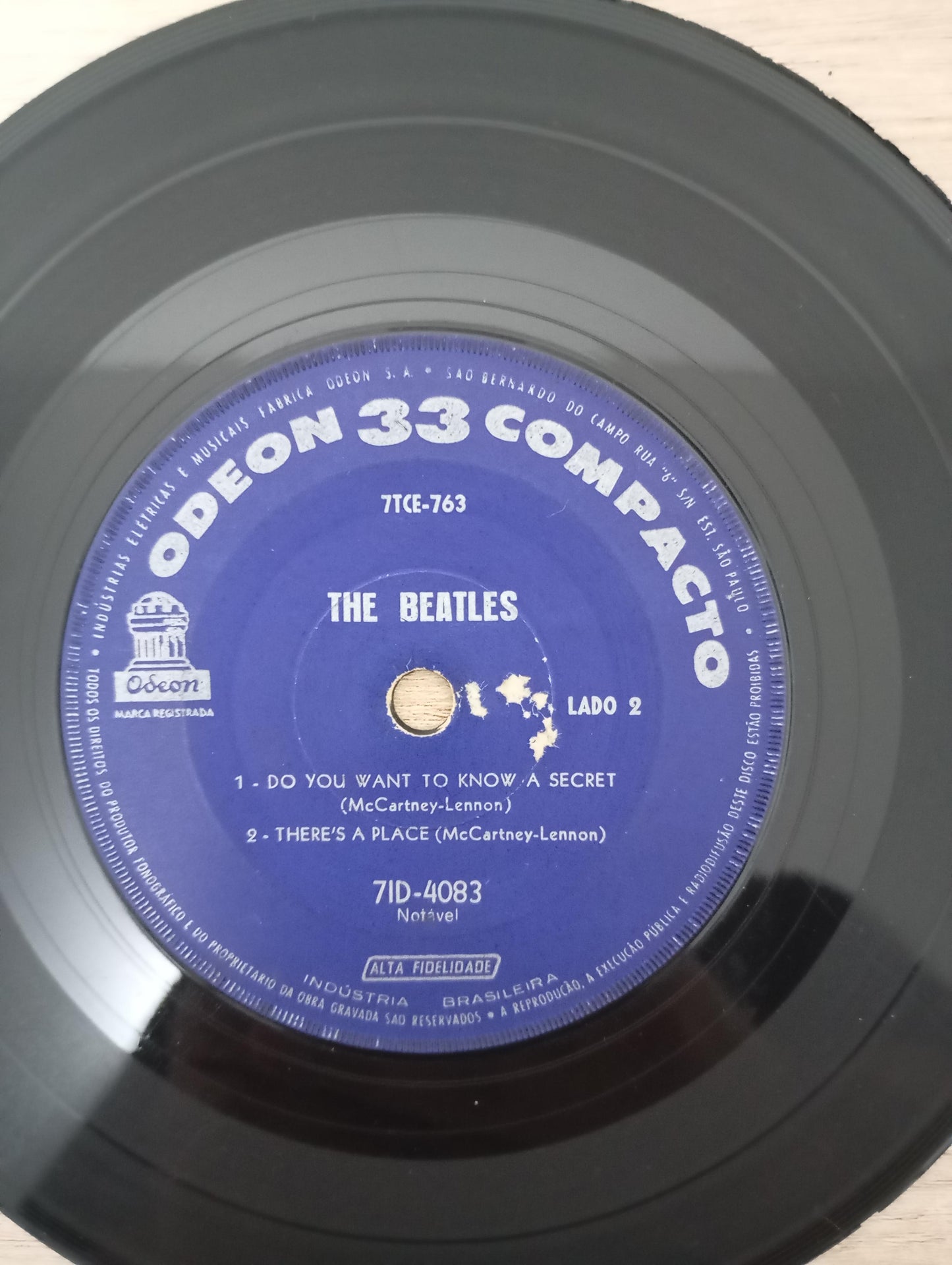 Vinil Compacto The Beatles Twist And Shout / A Taste Honey
