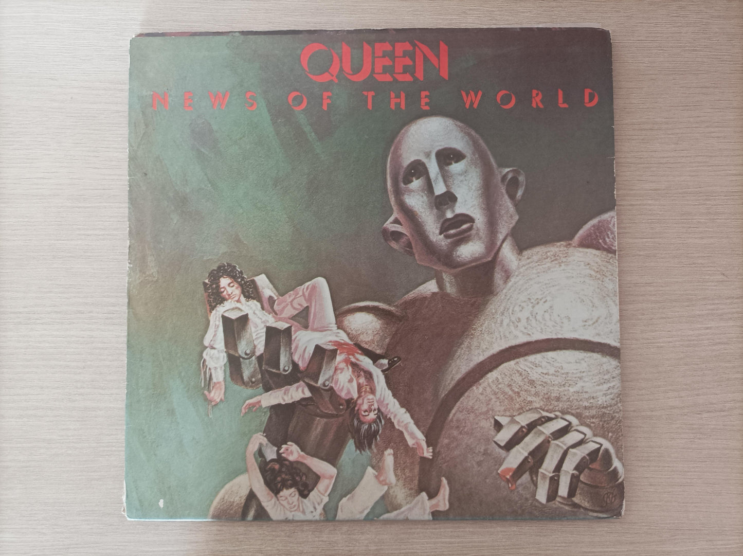 Lp Vinil Queen News Of The World Capa Dupla Com Encarte