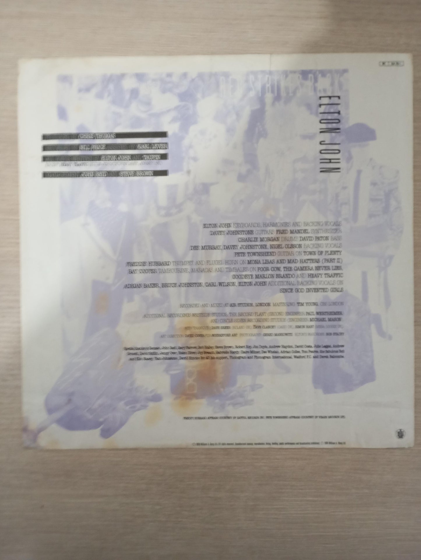 Lp Vinil Elton John Reg Strikes Back Capa Dupla Com Encarte