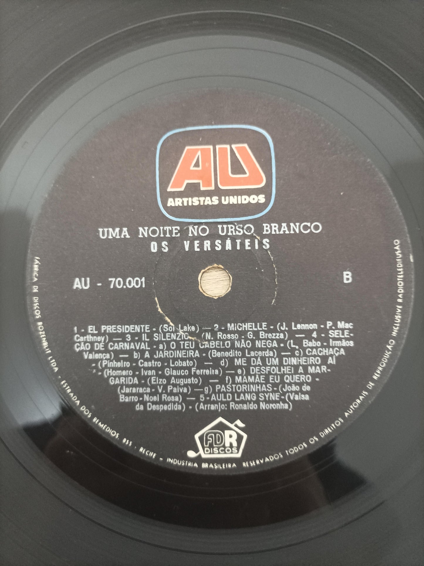 Lp Vinil Os Versáteis Uma Noite No Urso Branco