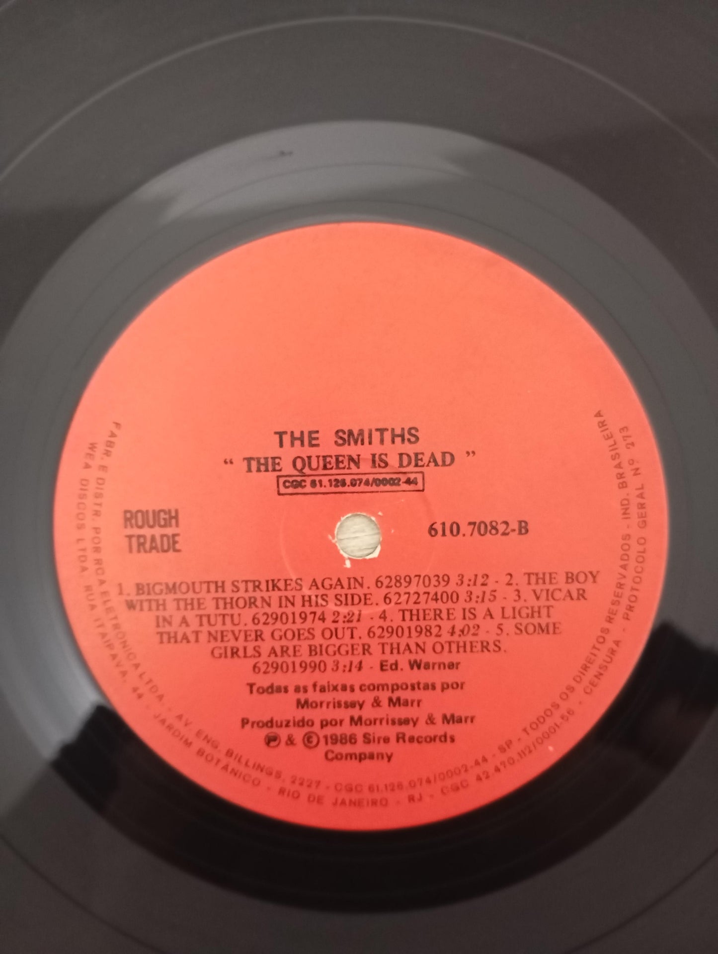 Lp Vinil The Smiths The Queen Is Dead Com Encarte, Leia
