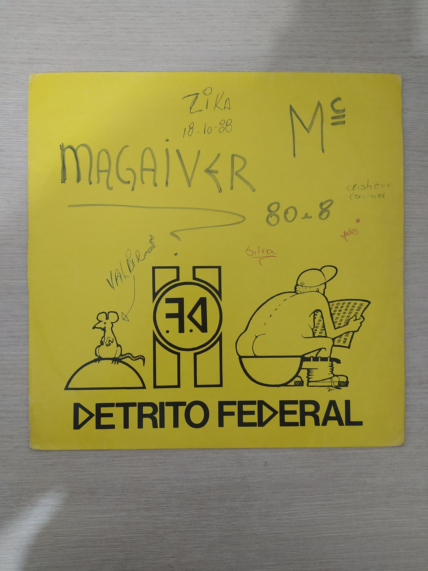 Lp Vinil Detrito Federal Vítimas Do Milagre Com Encarte