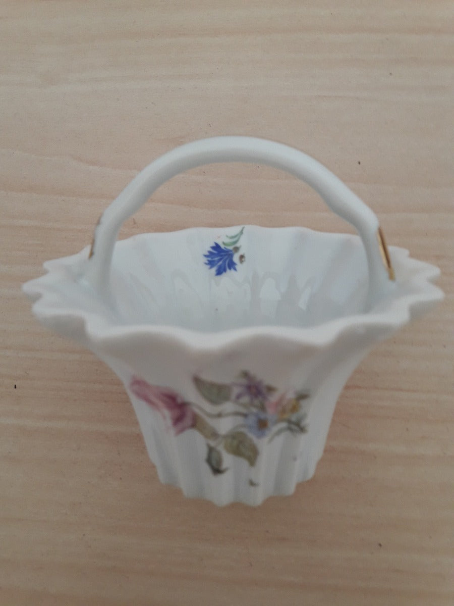 Enfeite Cestinha Miniatura Porcelana
