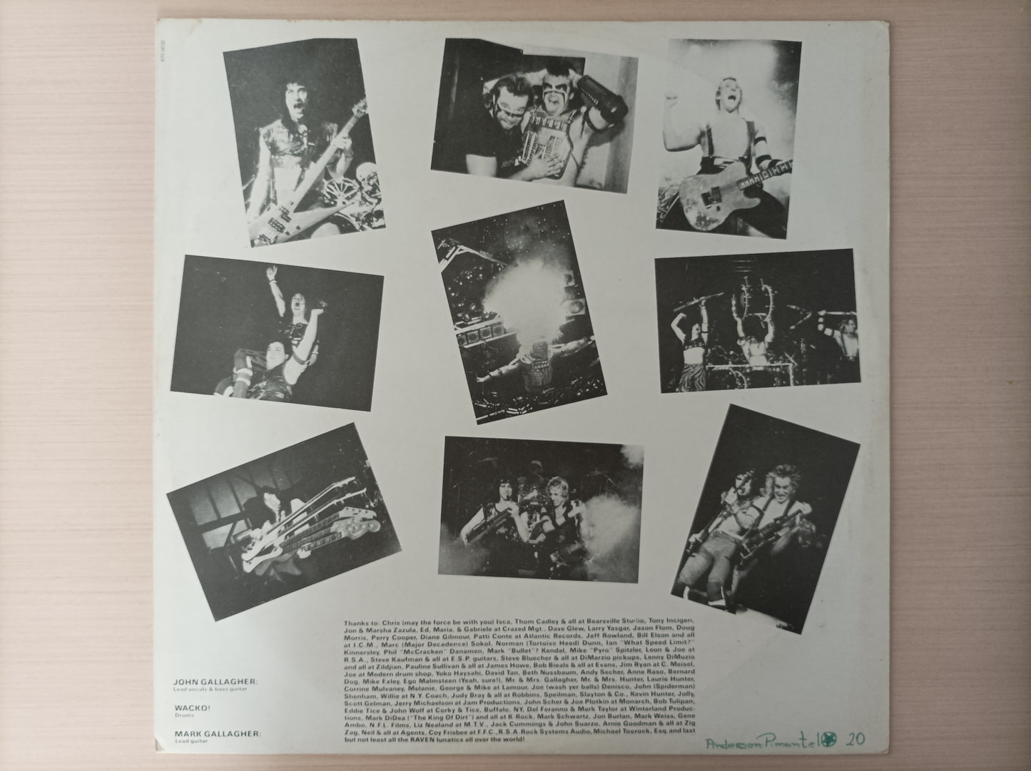 Lp Vinil Raven Life's a bitch Com encarte