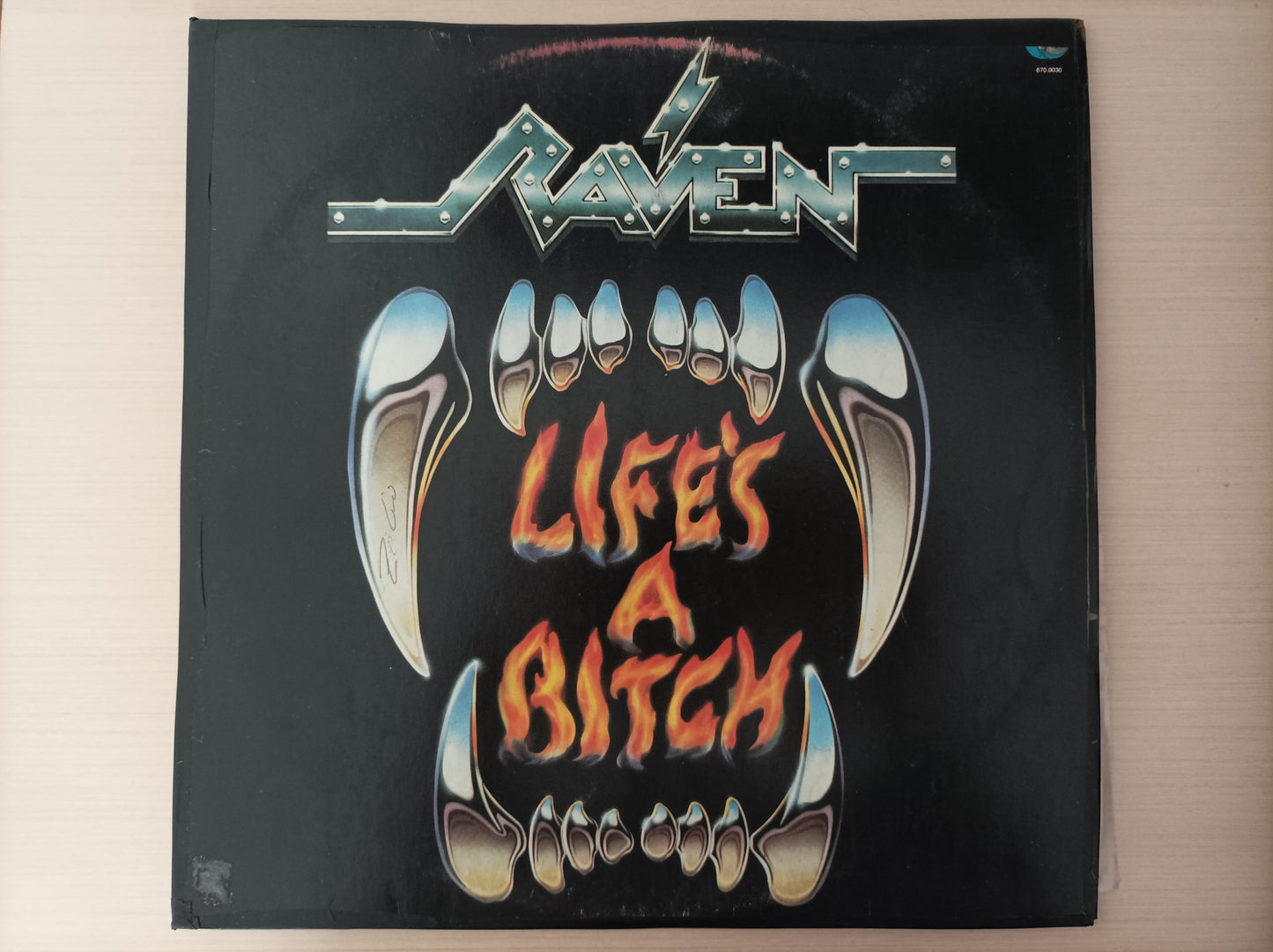 Lp Vinil Raven Life's a bitch Com encarte
