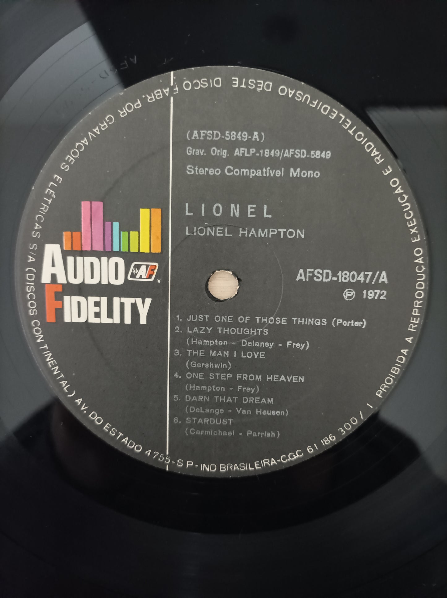 Lp Vinil Lionel Hampton plays drums, vibes, piano