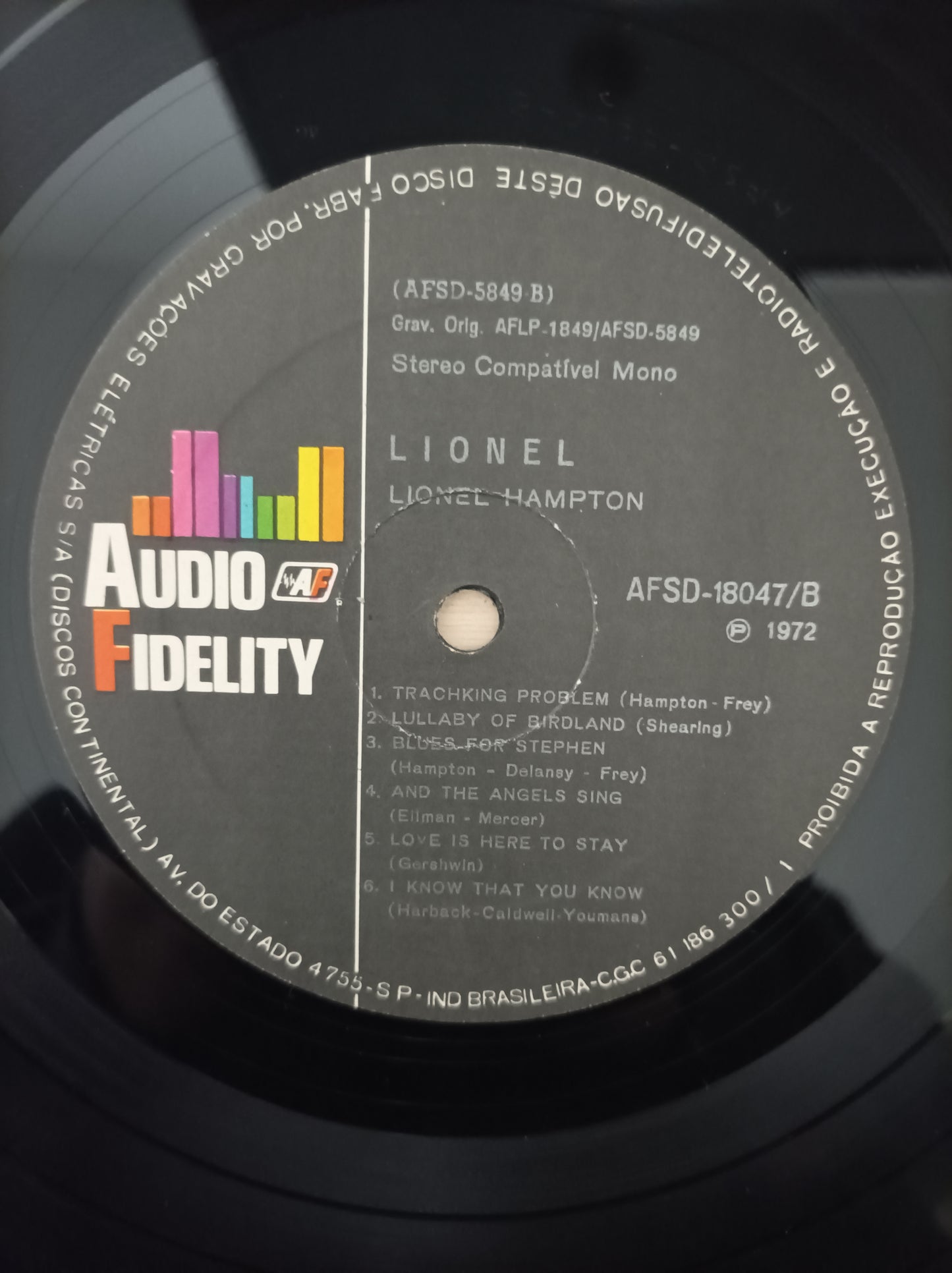Lp Vinil Lionel Hampton plays drums, vibes, piano