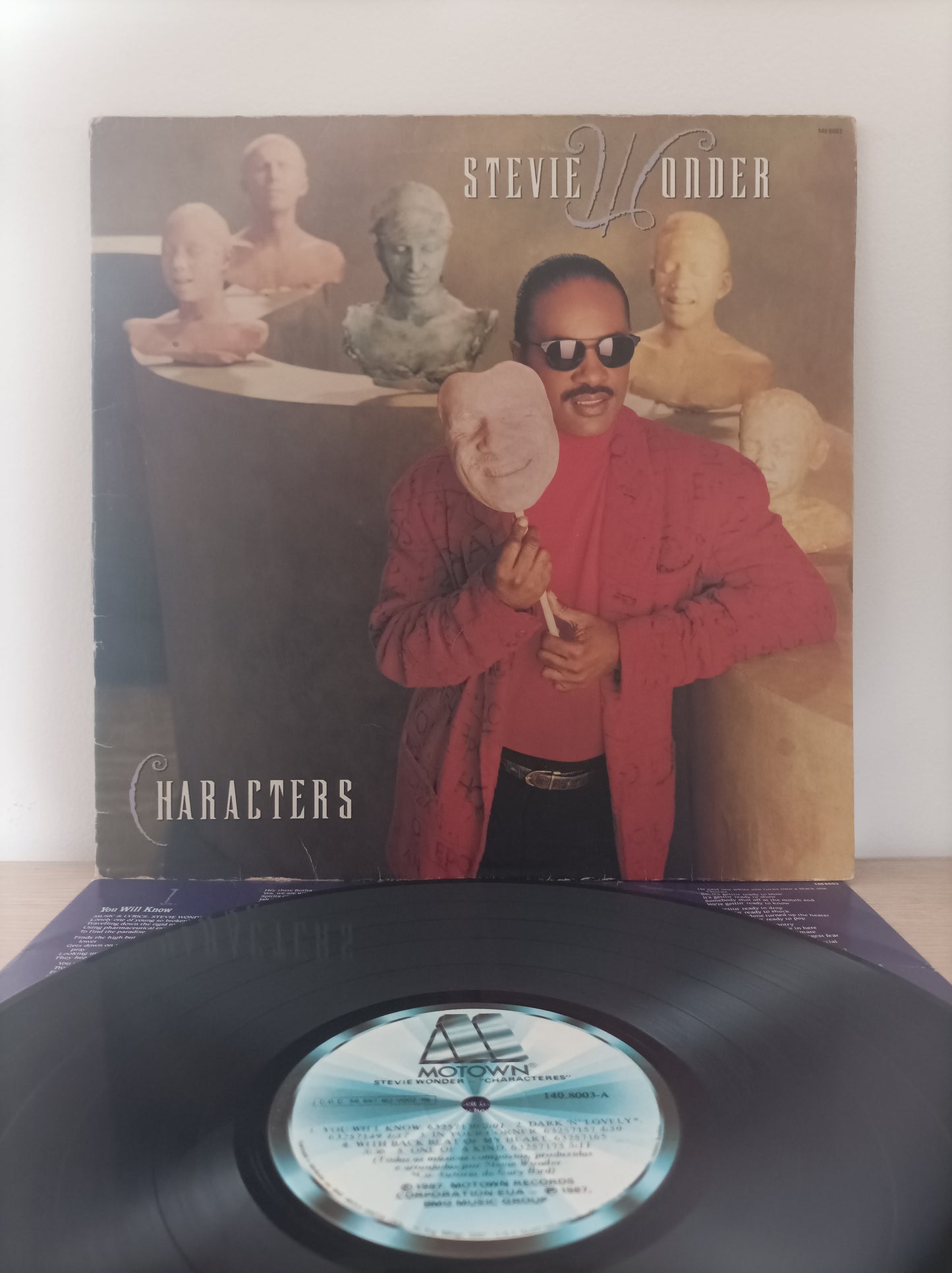 Lp Vinil Stevie Wonder Characters Com encarte