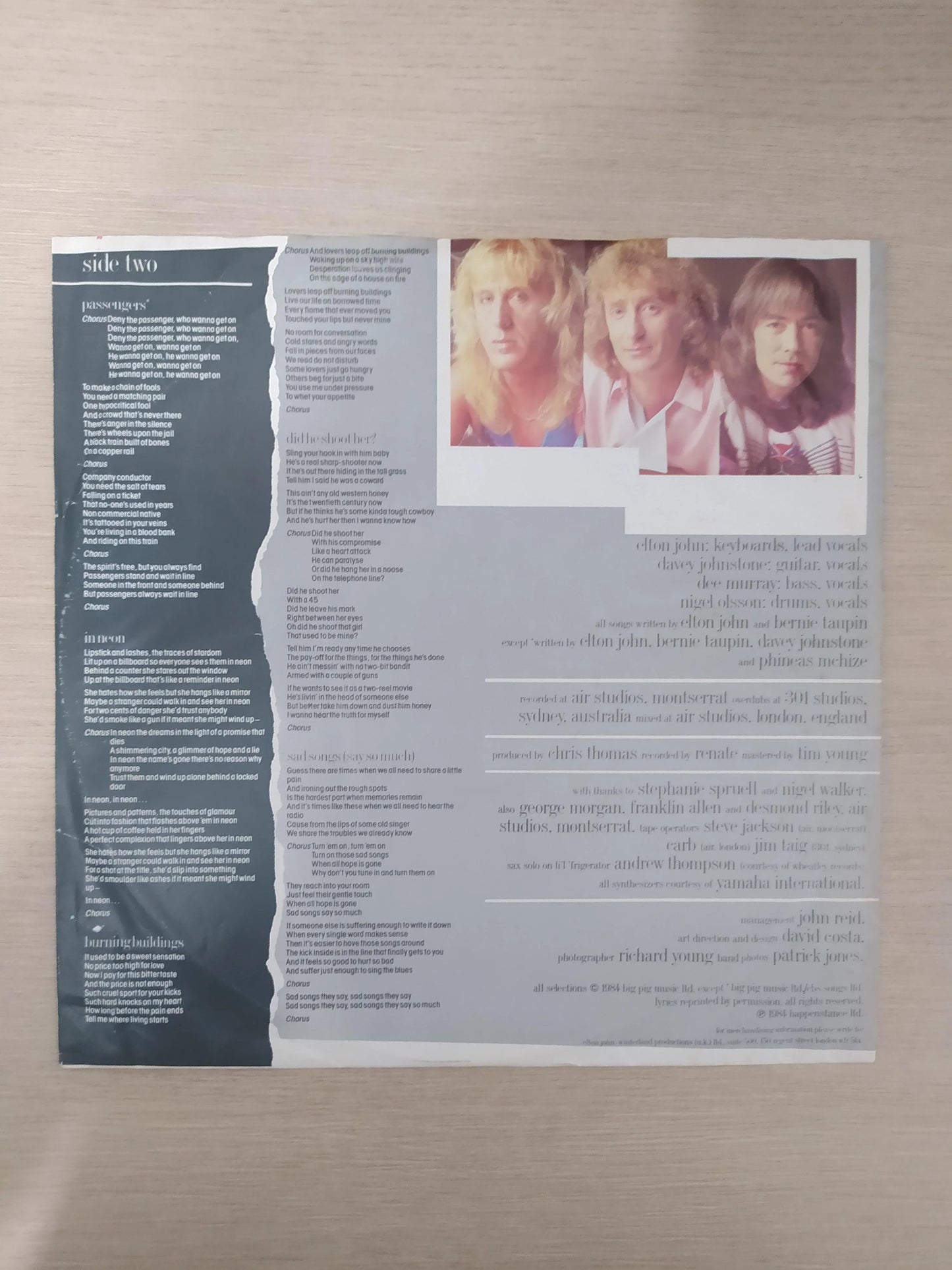 Lp Vinil Elton John Breaking Hearts Com Encarte