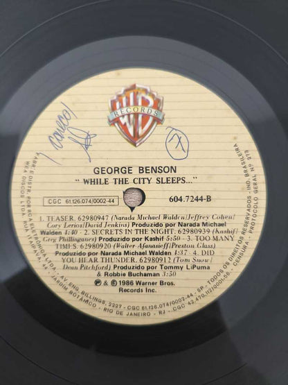 Lp Vinil George Benson While The City Sleeps...