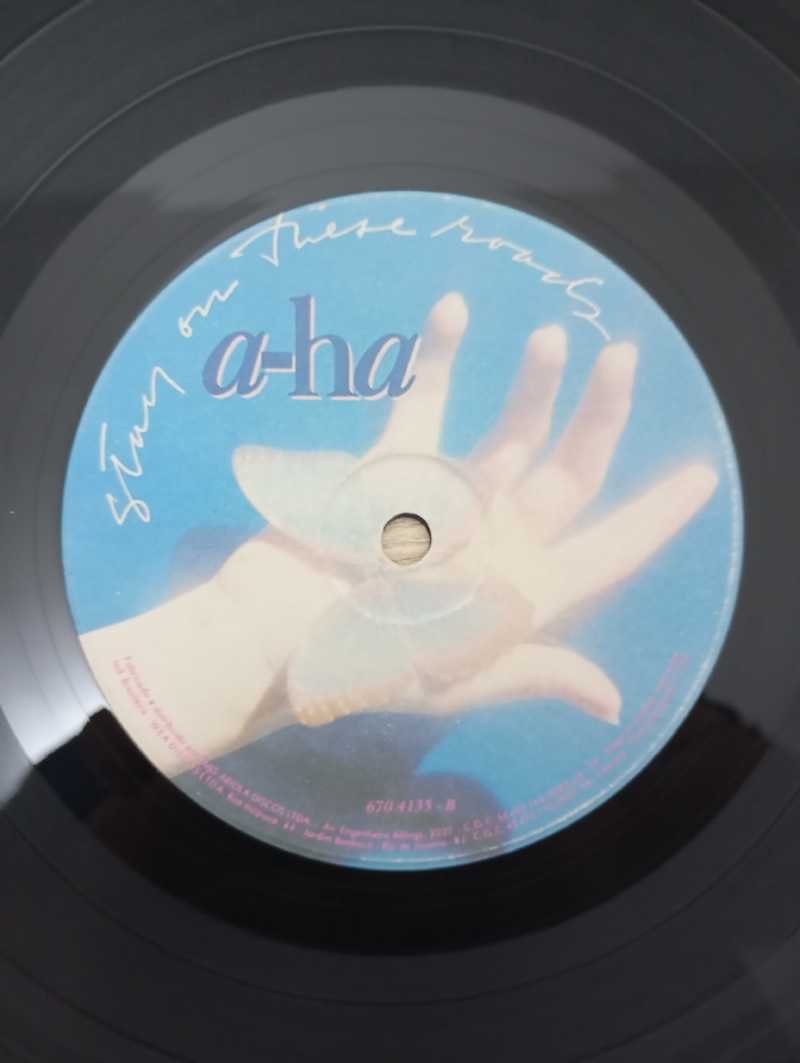 Lp Vinil A-Ha Stay On These Roads Com Encarte