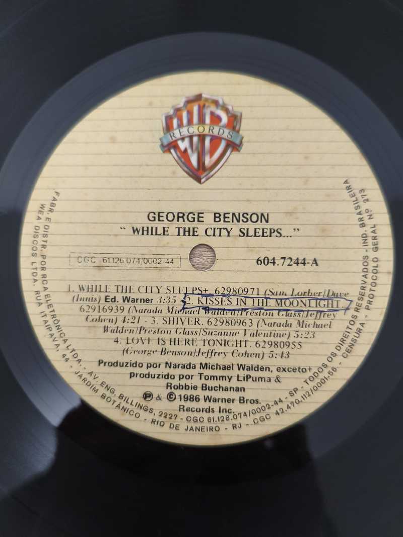Lp Vinil George Benson While The City Sleeps..., Leia