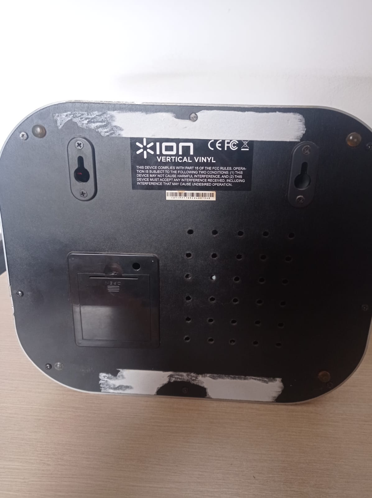 Toca discos ION vertical Vynil