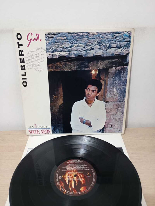 Lp Vinil Gilberto Gil Dia Dorim Noite Neon Com Encarte