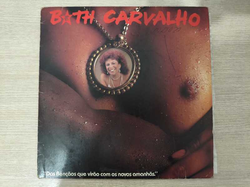 Lp Vinil Beth Carvalho Bênçãos Virão Amanhãs C/ Encarte