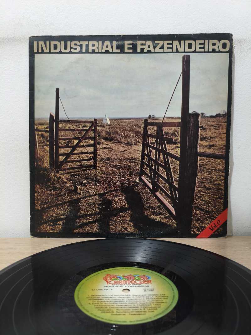 Lp Vinil Industrial E Fazendeiro Vitória do Amor