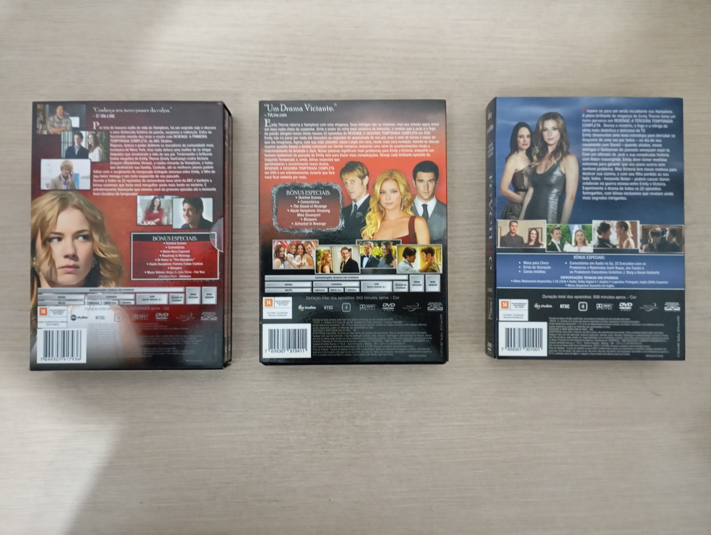 Dvd Lote Revenge 1, 2 E 3a Temporada 3 Box 15 Discos