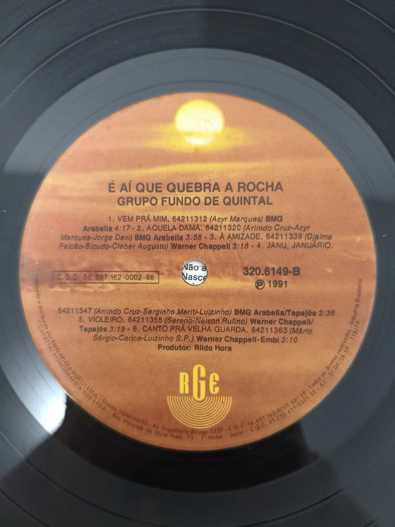 Lp Vinil Fundo de Quintal Quebra Rocha Com Encarte, Leia