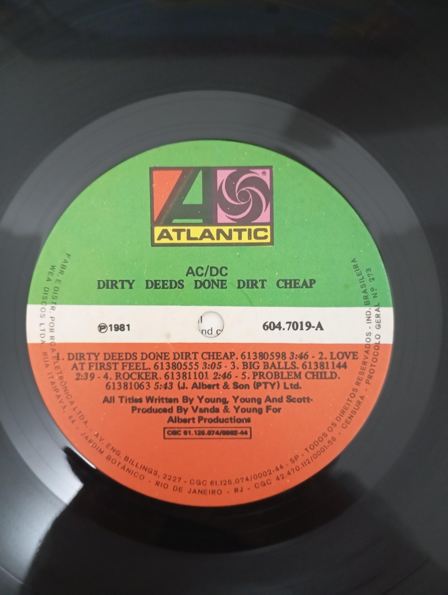 Lp Vinil AC/DC Dirty Deeds Done Dirt Cheap Com Encarte