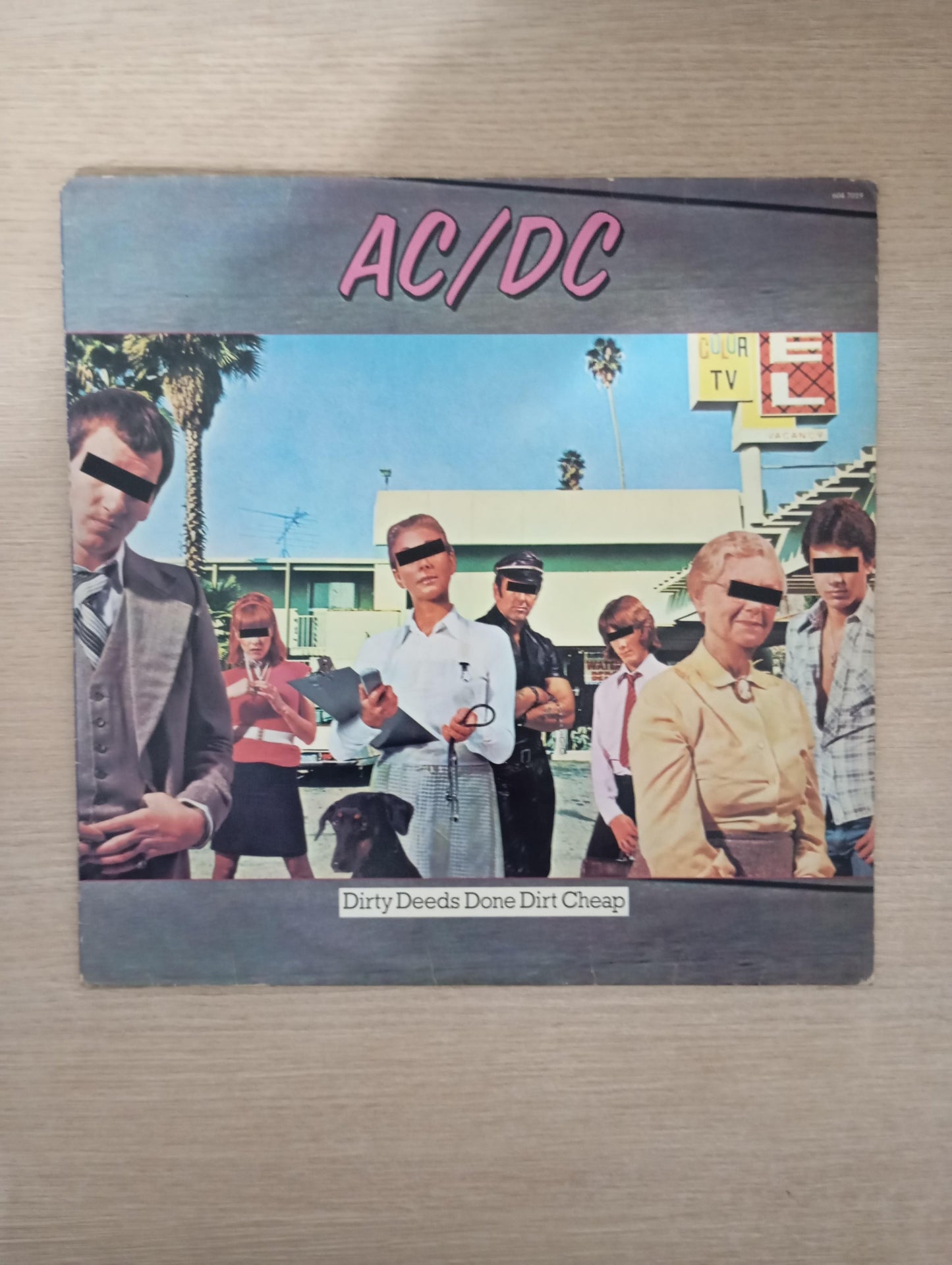 Lp Vinil AC/DC Dirty Deeds Done Dirt Cheap Com Encarte