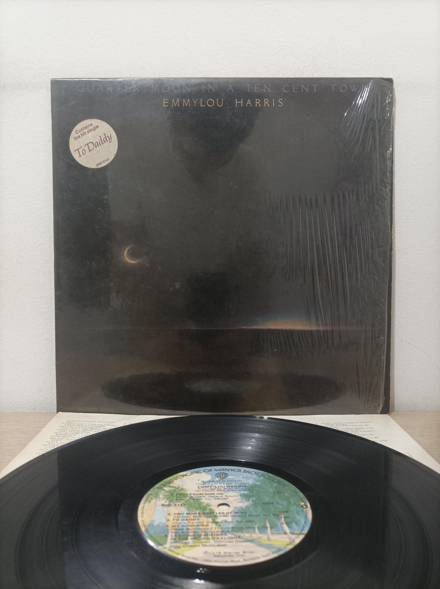 Lp Vinil Emmylou Harris Quarter Moon Ten Cent Importado