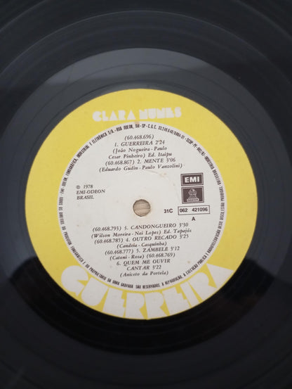Lp Vinil Clara Nunes Guerreira Com Encartes