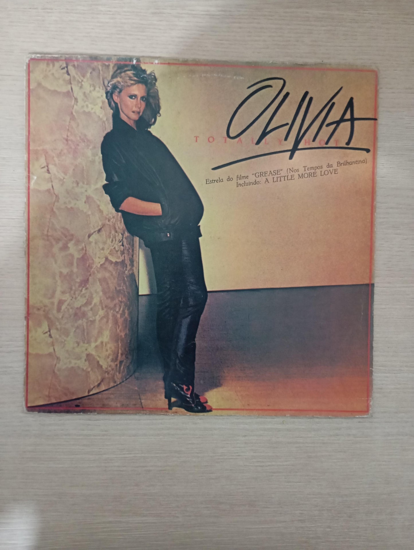 Lp Vinil Olivia Newton-John Totally Hot Com Encarte