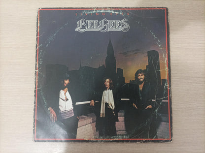 Disco Vinil Living Eyes Bee Gees Capa Dupla Com Encarte A