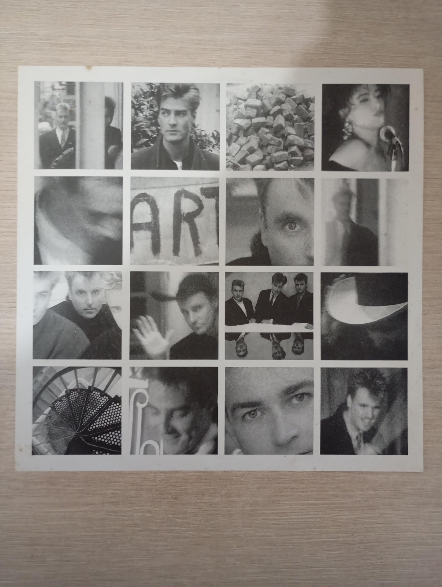 Lp Vinil Living In A Box 1987 Com Encarte