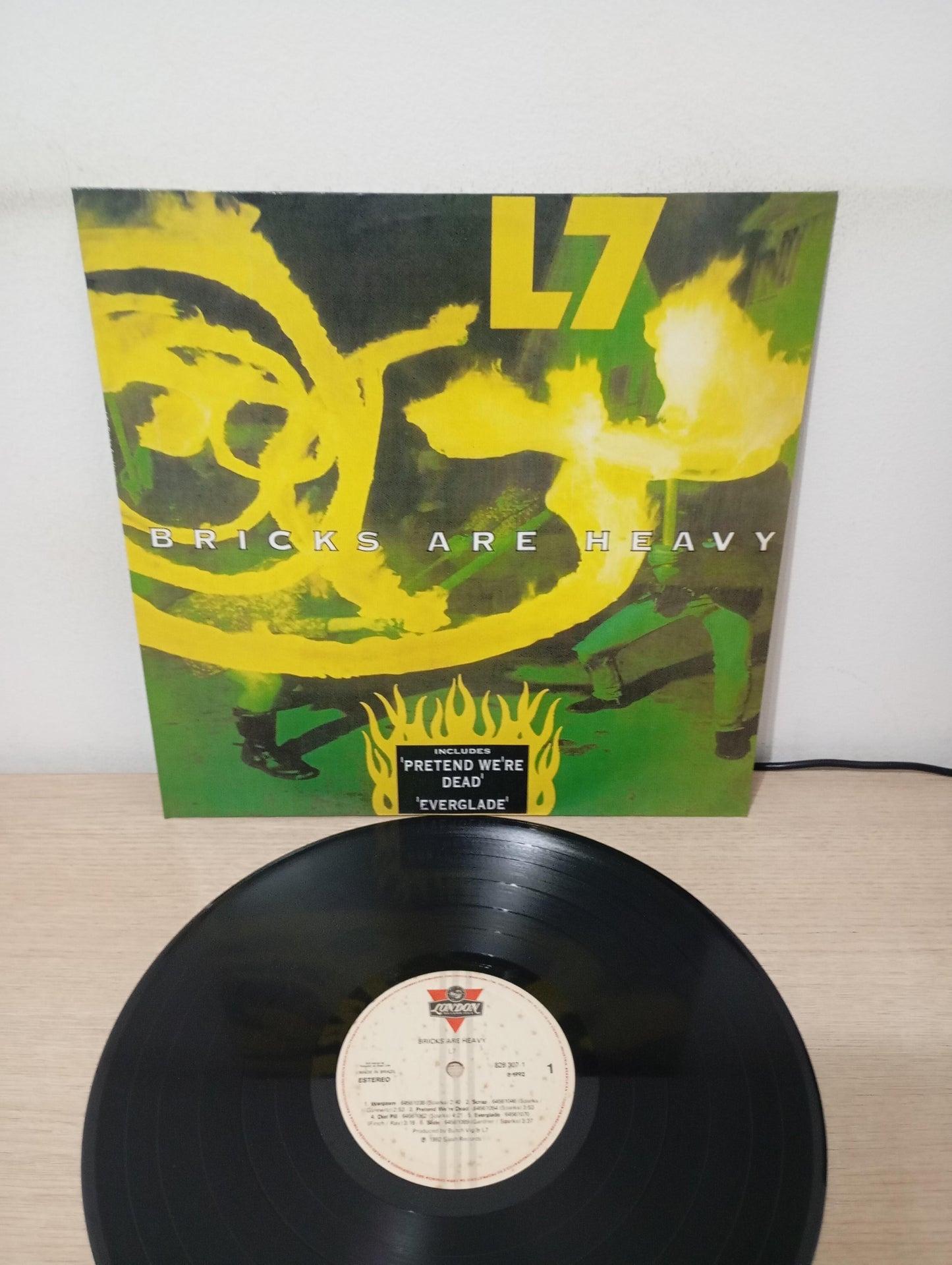 Lp Vinil L7 Bricks Are Heavy