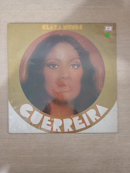 Lp Vinil Clara Nunes Guerreira Com Encartes