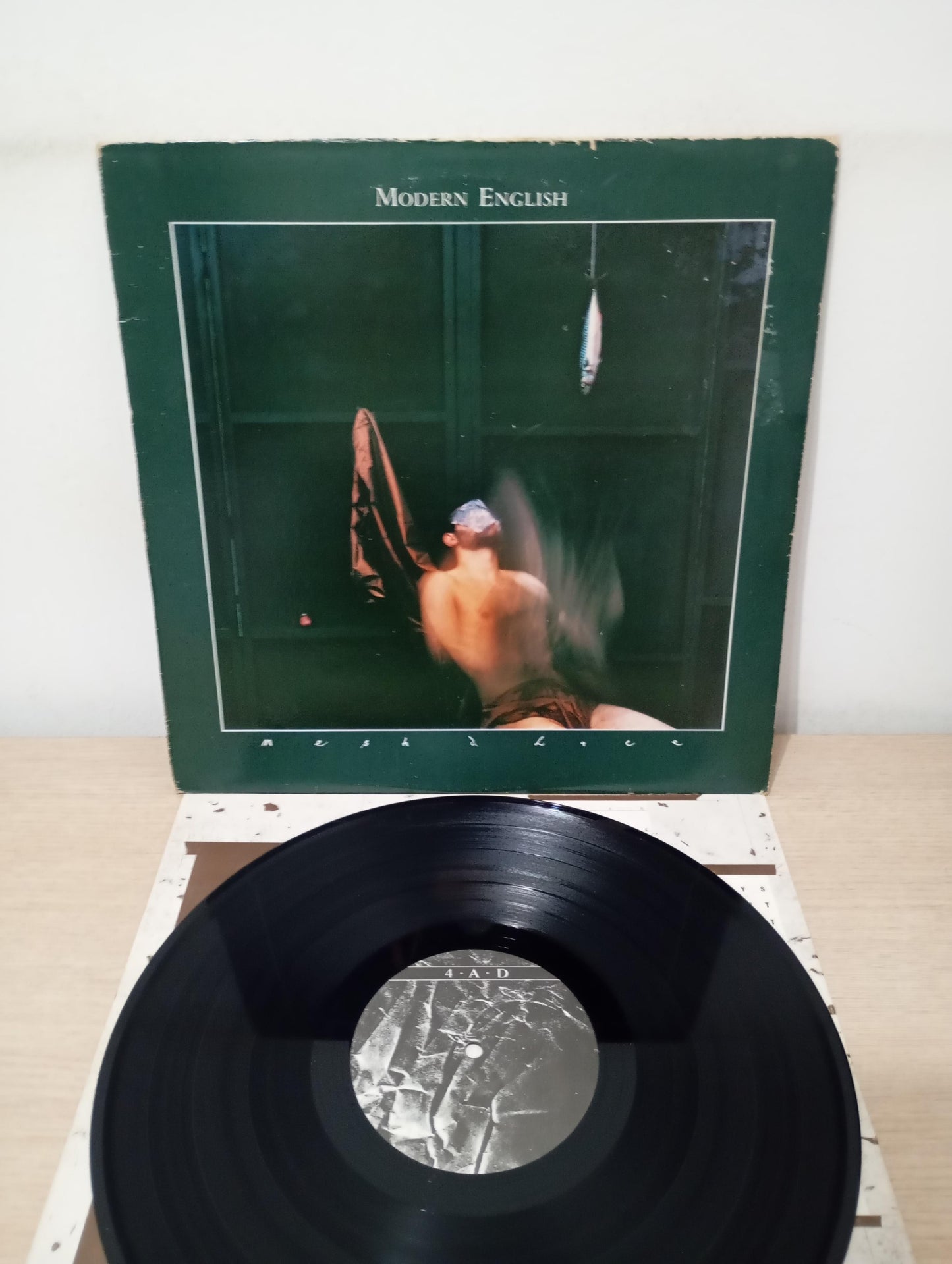 Lp Vinil Modern English Mesh & Lace Com Encarte Importado UK