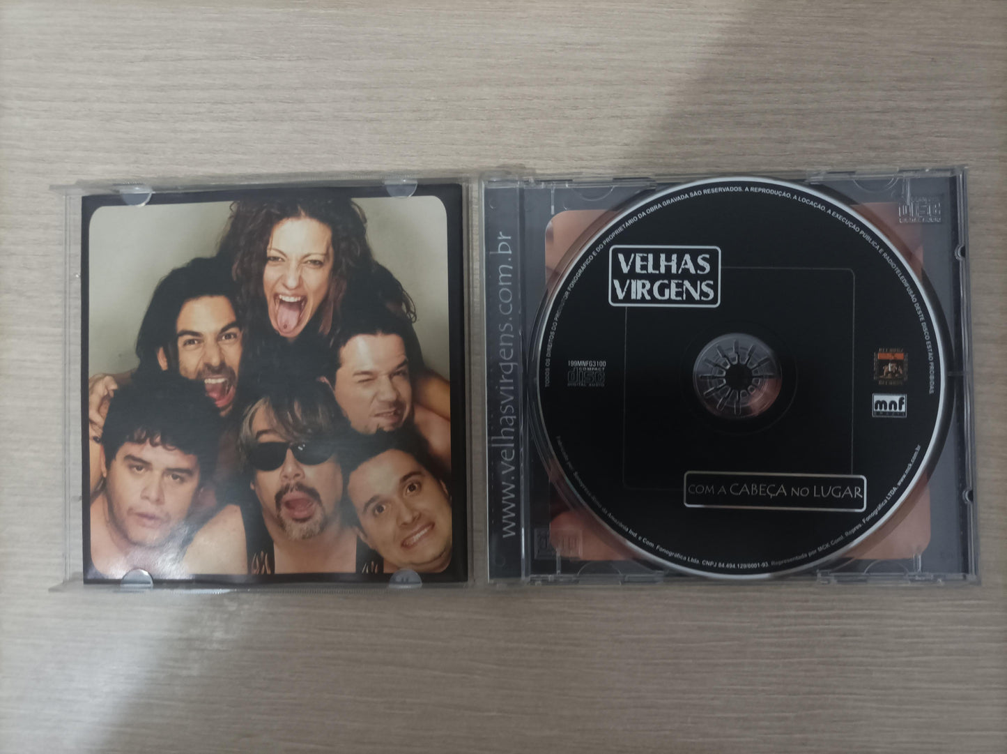 CD Velhas Virgens Com A Cabeça No Lugar