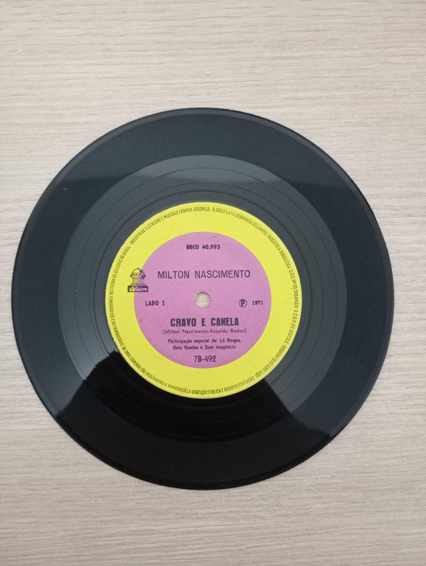 Compacto Vinil Milton Nascimento Cravo e Canela / Nada Será