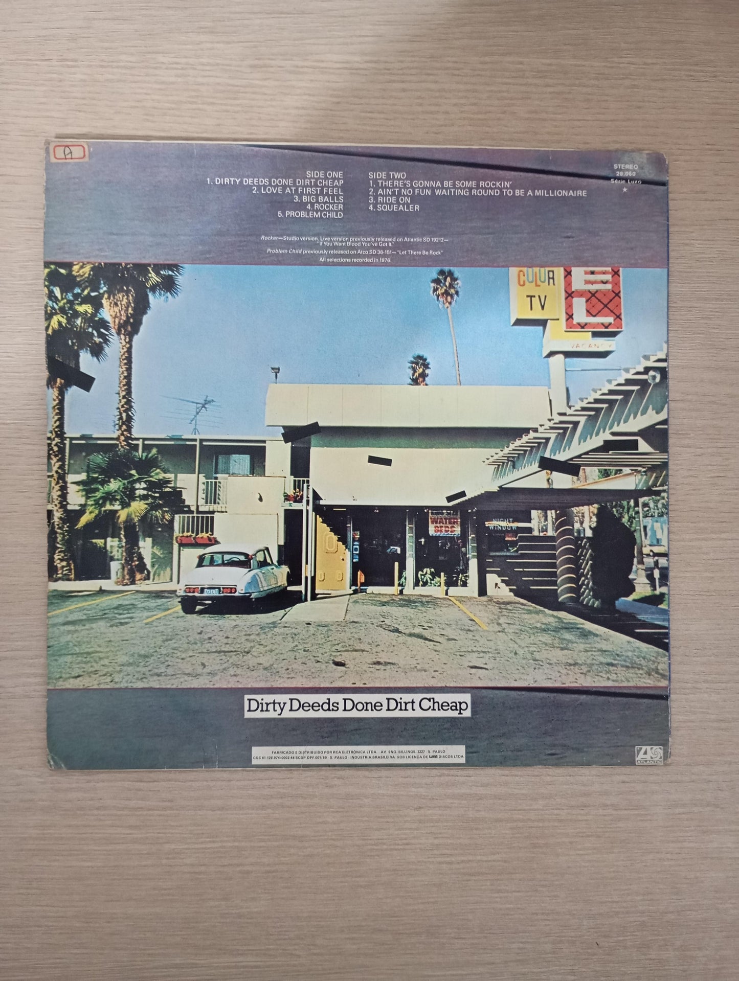 Lp Vinil AC/DC Dirty Deeds Done Dirt Cheap Com Encarte