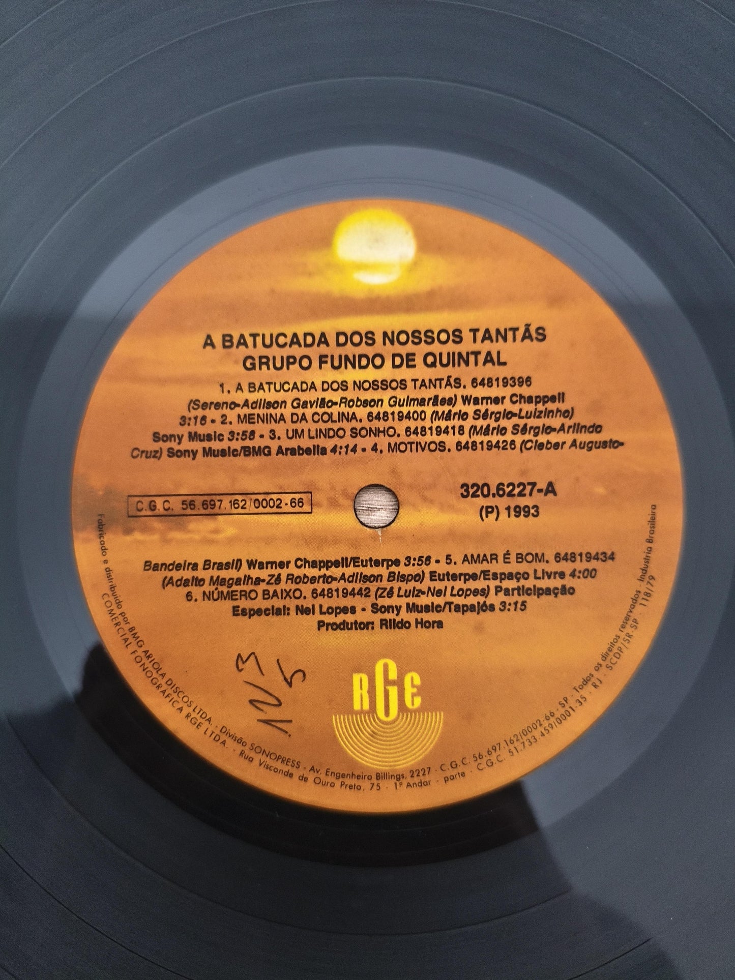 Lp Vinil Fundo de Quintal Batucada Nossos Tantãs Com Encarte